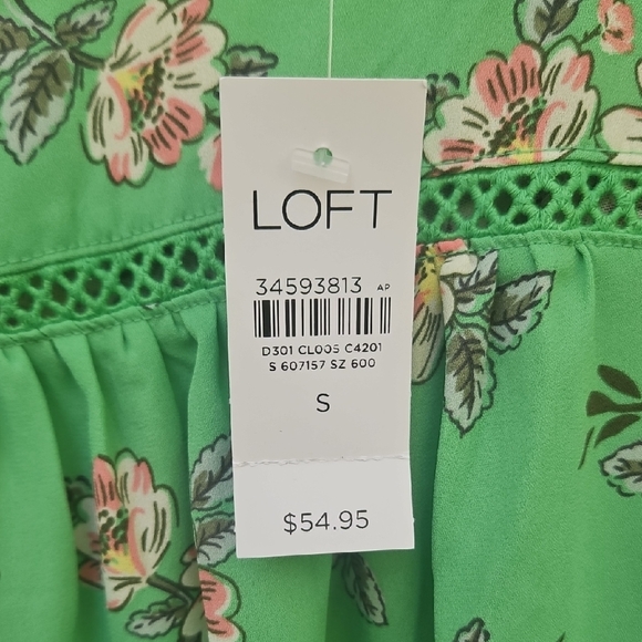 LOFT Green Cap Sleeve Blouse with Peter Pan Collar - Picture 2 of 10